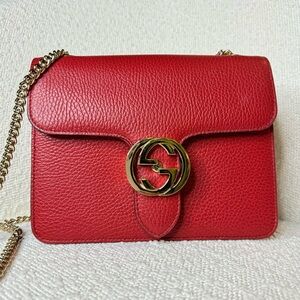 GUCCI Small Interlocking G Crossbody Bag - Red